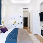 Main Square Apartments